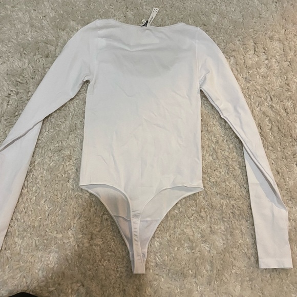 Aritzia Tops - Aritzia Babaton Contour Seamless White Bodysuit Size XS